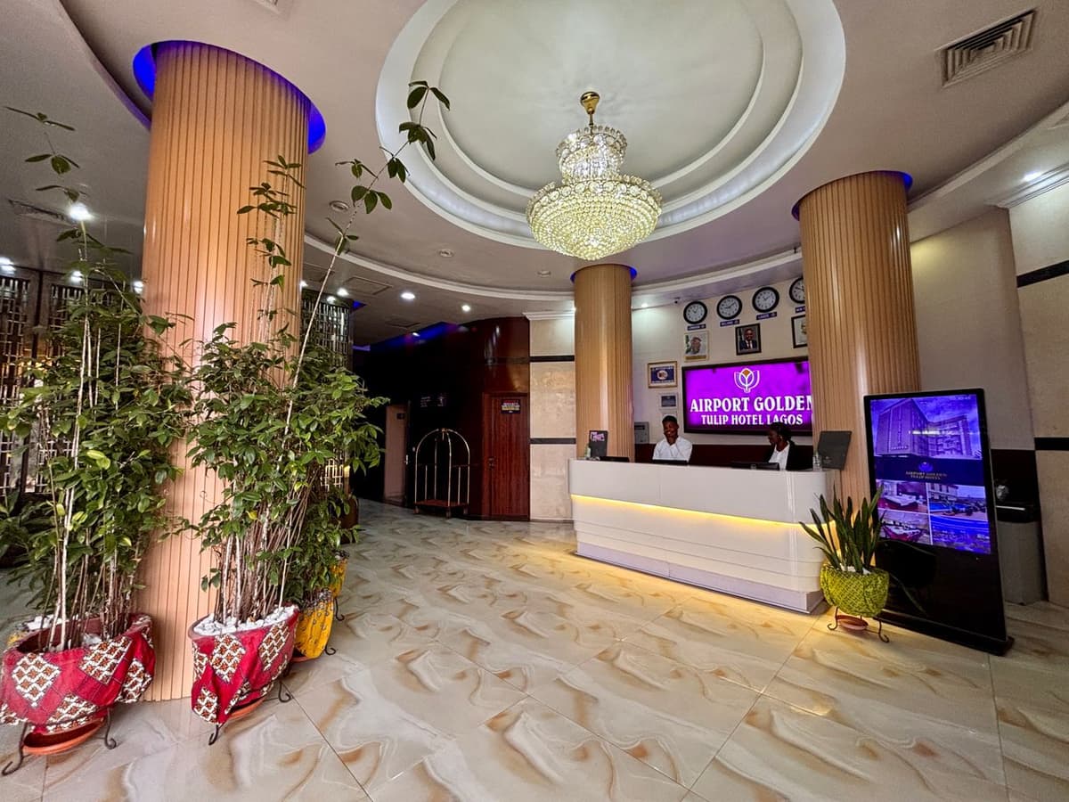 Luxury Lobby - Airport Golden Tulip Hotel Lagos